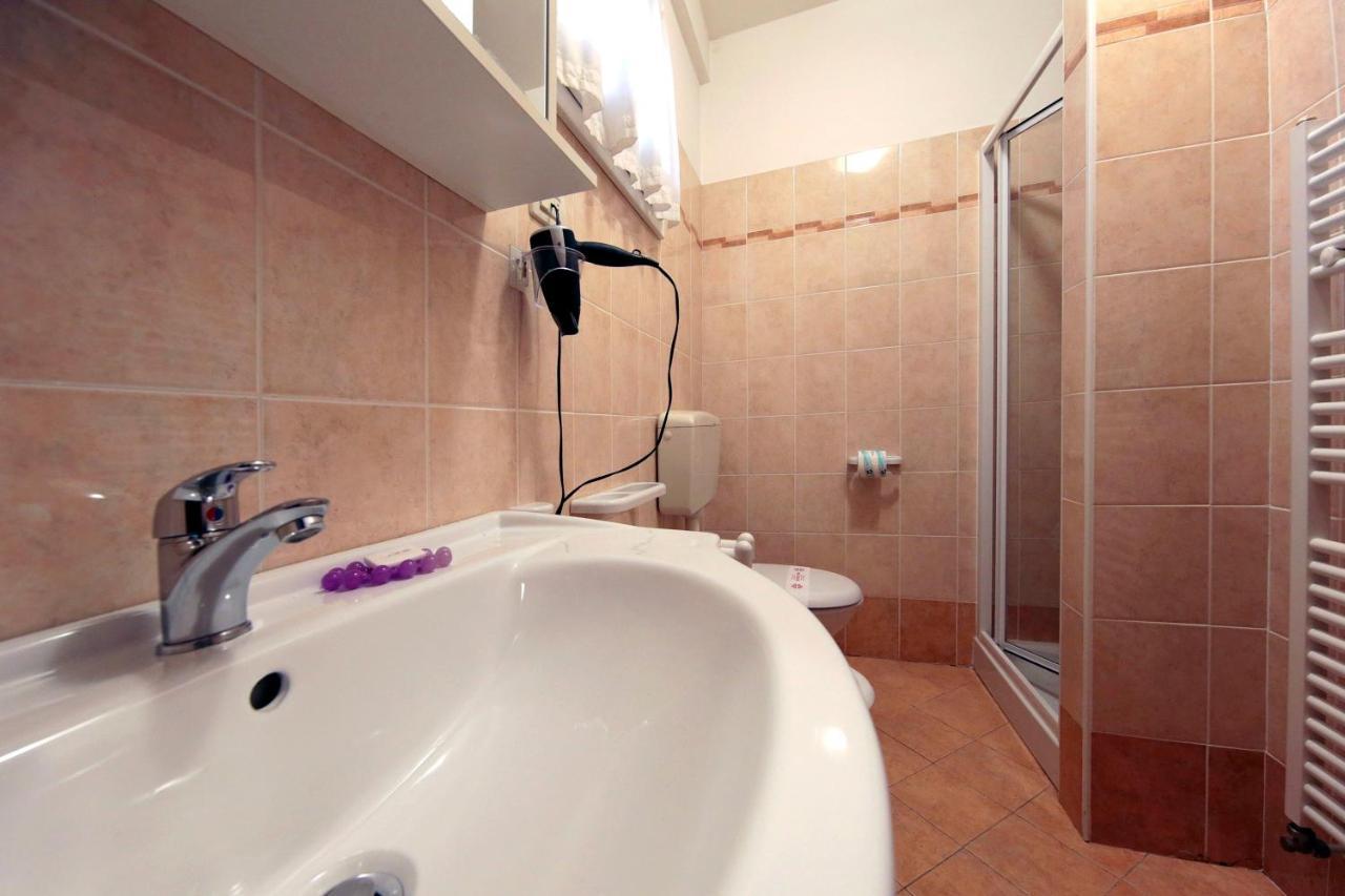 Residence Rialto Trieste Esterno foto